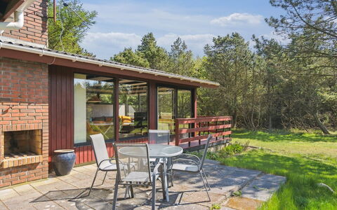Therbern - 1.7Km from the Sea: Building, House, Window, Home, Roof, Residential Area, Shrub, Cottage, Land Lot