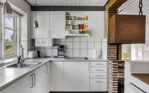 Thorben - 3.5Km from the Sea: Kitchen, Kitchen Appliance, Countertop, Major Appliance, Interior Design, Flooring, Cabinetry, Home Appliance, Furniture, Kitchen Sink