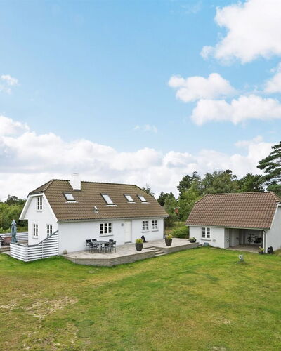 Thorben - 3.5Km from the Sea