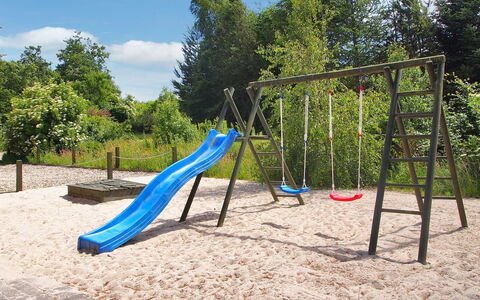 Billing - 11Km from the Sea: Outdoor Play Equipment, Playground Slide, Public Space, Playground, Chute, Shade, Garden, Leisure, Park, Lawn