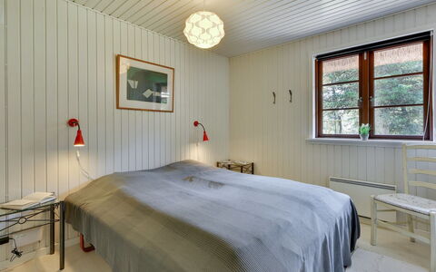 Satzur - 800M from the Sea: Interior Design, Bedroom, Ceiling, Wood, Flooring, Bed, Floor, Light Fixture, Furniture, Bed Sheet