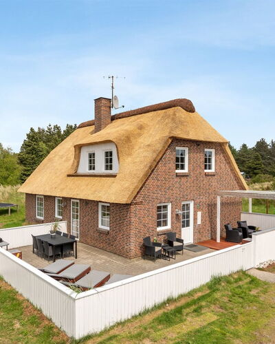 kitan - 1.7km From The Sea