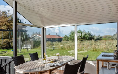 Faye - 600M from the Sea: House, Roof, Home, Cottage, Shed, Garden Buildings, Siding, Yard, Log Cabin, Hut