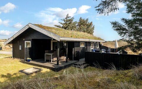 Gerwer - 700M from the Sea: Cottage, Shed, Hut, Farmhouse, Prairie, Shack, Barn, Log Cabin, Garden Buildings
