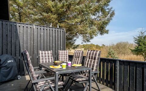 Gerwer - 700M from the Sea: Cottage, Shed, Hut, Farmhouse, Prairie, Shack, Barn, Log Cabin, Garden Buildings
