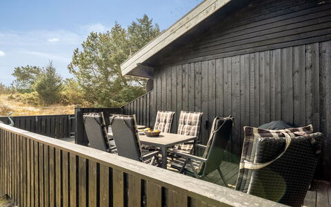 Gerwer - 700M from the Sea: Cottage, Shed, Hut, Farmhouse, Prairie, Shack, Barn, Log Cabin, Garden Buildings