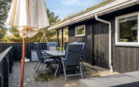 Gerwer - 700M from the Sea: Cottage, Shed, Hut, Farmhouse, Prairie, Shack, Barn, Log Cabin, Garden Buildings