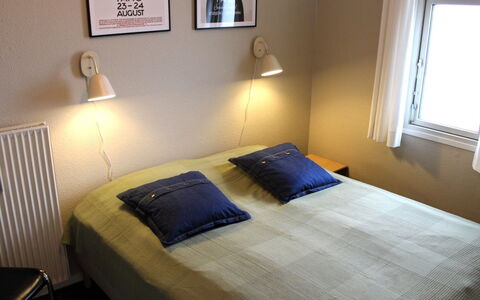 Benite - 50M from the Sea: Bed, Bedroom, Furniture, Bedding, Bed Sheet, Linens, Interior Design, Lampshade, Floor, Textile