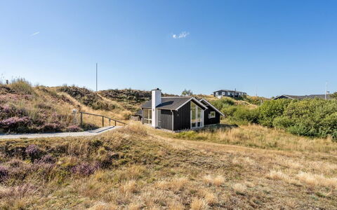 Aivi - 700M from the Sea: Wood, Cottage, Hardwood, Plank, Wood Stain, Garden Buildings, Design, Yard, Log Cabin, Backyard