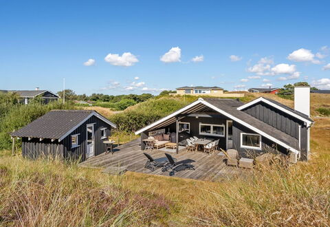 Aivi - 700M from the Sea: Wood, Cottage, Hardwood, Plank, Wood Stain, Garden Buildings, Design, Yard, Log Cabin, Backyard