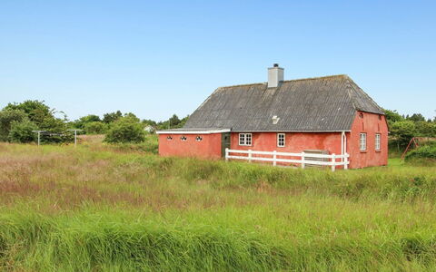 Eduard - 4.3Km from the Sea: House, Roof, Home, Cottage, Shed, Garden Buildings, Siding, Yard, Log Cabin, Hut