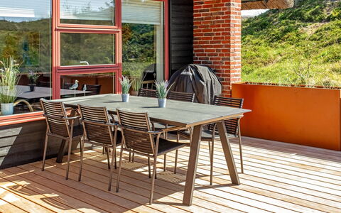 Grita - 500M from the Sea: Plant Community, Sunlight, Herbaceous Plant, Garden, Plantation, Agriculture, Farm
