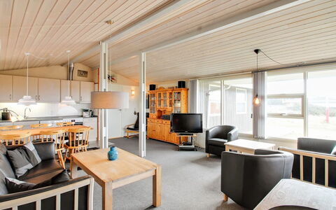 Dalia - 200M from the Sea: Cottage, Shed, Hut, Farmhouse, Prairie, Shack, Barn, Log Cabin, Garden Buildings