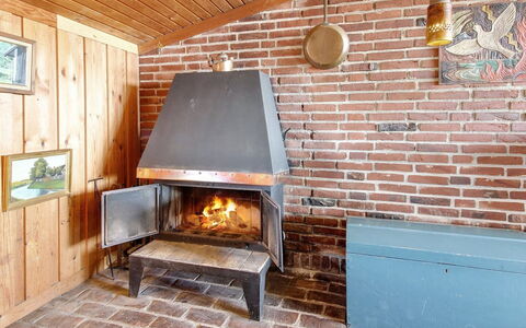 Dalia - 200M from the Sea: Cottage, Shed, Hut, Farmhouse, Prairie, Shack, Barn, Log Cabin, Garden Buildings