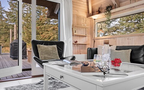 Kenny - 1.2Km from the Sea: Cottage, Shed, Hut, Farmhouse, Prairie, Shack, Barn, Log Cabin, Garden Buildings