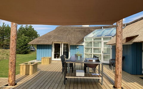 Kenny - 1.2Km from the Sea: Cottage, Shed, Hut, Farmhouse, Prairie, Shack, Barn, Log Cabin, Garden Buildings