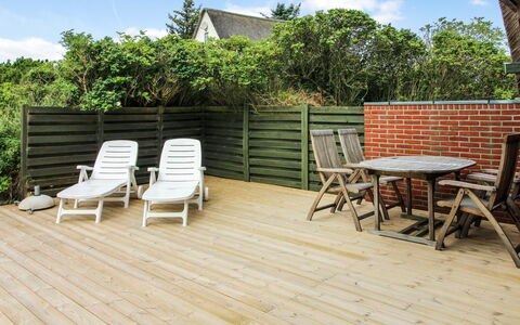 Tofi - 400M from the Sea: Home, Cottage, Porch, Hardwood, Siding, Deck, Shade, Plank, Estate, Garden Buildings