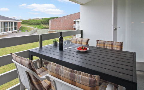 Thoni - 200M from the Sea