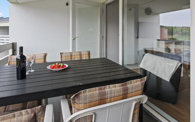 Thoni - 200M from the Sea