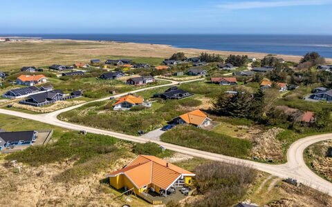 Midja - 800M from the Sea
