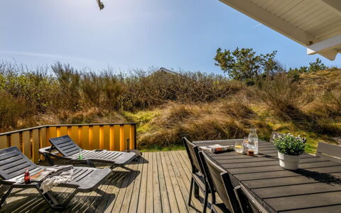 Midja - 800M from the Sea: Cottage, Shed, Hut, Farmhouse, Prairie, Shack, Barn, Log Cabin, Garden Buildings
