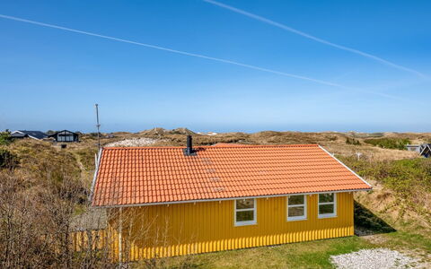 Midja - 800M from the Sea: Cottage, Shed, Hut, Farmhouse, Prairie, Shack, Barn, Log Cabin, Garden Buildings