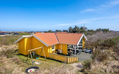 Midja - 800M from the Sea