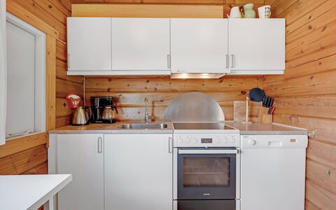 Evelin - from the Sea: Kitchen, Kitchen Appliance, Wood, Major Appliance, Flooring, Countertop, Floor, Interior Design, Ceiling, Cabinetry