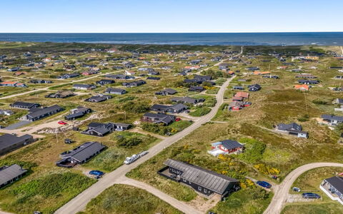 Temjana - from the Sea: House, Roof, Home, Cottage, Shed, Garden Buildings, Siding, Yard, Log Cabin, Hut