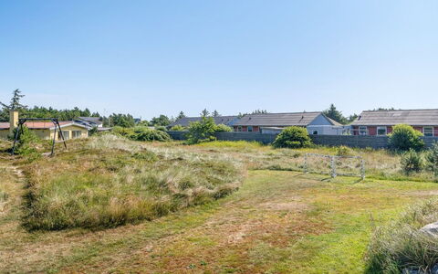 Tameran - 700M from the Sea: Cottage, Shed, Hut, Farmhouse, Prairie, Shack, Barn, Log Cabin, Garden Buildings