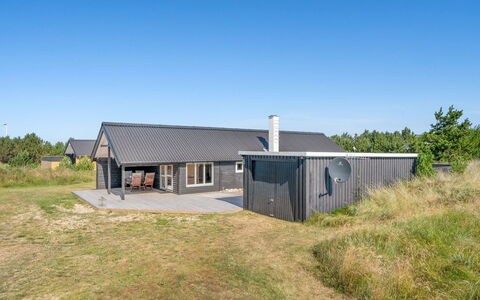 Tameran - 700M from the Sea: Cottage, Shed, Hut, Farmhouse, Prairie, Shack, Barn, Log Cabin, Garden Buildings