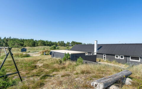 Tameran - 700M from the Sea: Cottage, Shed, Hut, Farmhouse, Prairie, Shack, Barn, Log Cabin, Garden Buildings