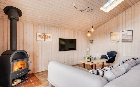 Suleika - 900M from the Sea: Vegetation, Shrub, Spring, Cottage, Garden, Shade, Backyard, Yard, Chair