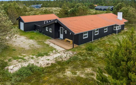 Antto - 900M from the Sea: Cottage, Shed, Hut, Farmhouse, Prairie, Shack, Barn, Log Cabin, Garden Buildings