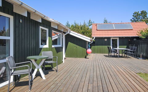 Heggi - 900M from the Sea: Roof, Plain, Land Lot, Rural Area, Home, Estate, Field, Cottage, Lawn, Suburb