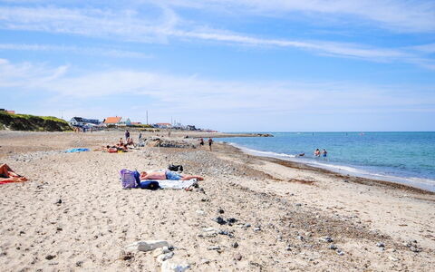 Suncica - 700M from the Sea: Home, Residential Area, House, Cottage, Roof, Land Lot, Siding, Garden, Estate, Lawn
