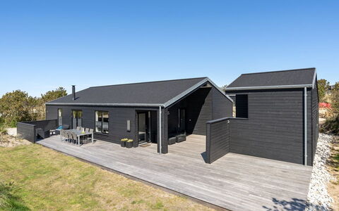 Helli - 650M from the Sea: Cottage, Shed, Hut, Farmhouse, Prairie, Shack, Barn, Log Cabin, Garden Buildings