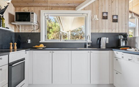 Øde - 350M from the Sea: Cottage, Shed, Hut, Farmhouse, Prairie, Shack, Barn, Log Cabin, Garden Buildings