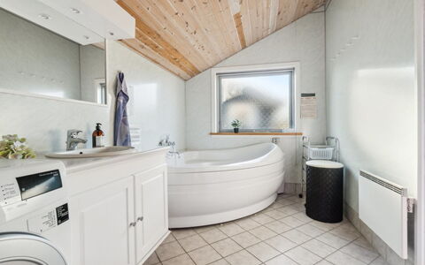 Øde - 350M from the Sea: Cottage, Shed, Hut, Farmhouse, Prairie, Shack, Barn, Log Cabin, Garden Buildings