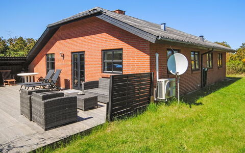 Duco - 300M from the Sea: Roof, House, Home, Cottage, Door, Siding, Deck, Porch, Plank, Hardwood