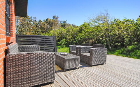 Duco - 300M from the Sea: Roof, House, Home, Cottage, Door, Siding, Deck, Porch, Plank, Hardwood