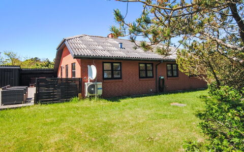 Duco - 300M from the Sea: Roof, House, Home, Cottage, Door, Siding, Deck, Porch, Plank, Hardwood