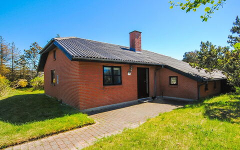 Duco - 300M from the Sea: Roof, House, Home, Cottage, Door, Siding, Deck, Porch, Plank, Hardwood
