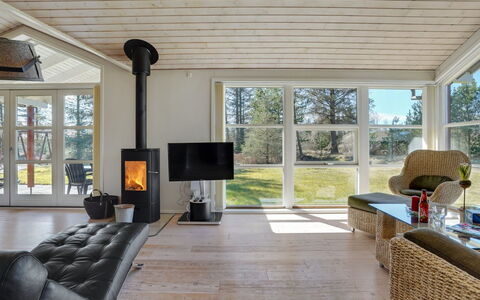 Herwarth - 3.3Km from the Sea: Roof, House, Home, Cottage, Siding, Estate, Driveway, Garden Buildings, Yard, Shed