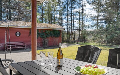 Herwarth - 3.3Km from the Sea: Roof, House, Home, Cottage, Siding, Estate, Driveway, Garden Buildings, Yard, Shed