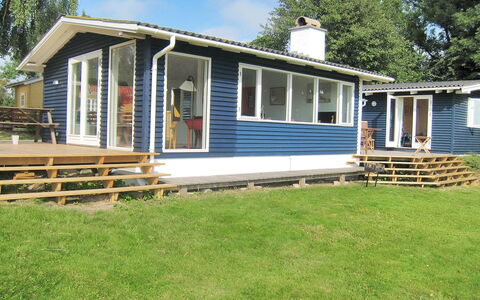 Hoimar - 400M from the Sea: Roof, House, Home, Cottage, Door, Siding, Deck, Porch, Plank, Hardwood