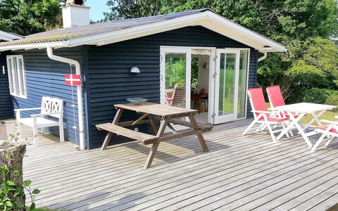 Hoimar - 400M from the Sea: Roof, House, Home, Cottage, Door, Siding, Deck, Porch, Plank, Hardwood