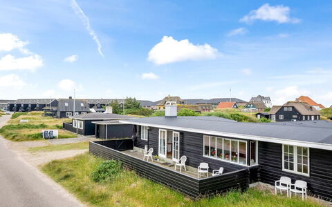 Jamie - 200M from the Sea: Ceiling, Flooring, Interior Design, Floor, Composite Material, Furniture, Resort, Hotel, Design, Daylighting