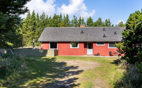 Maija - 1.4Km from the Sea: Cottage, Shed, Hut, Farmhouse, Prairie, Shack, Barn, Log Cabin, Garden Buildings