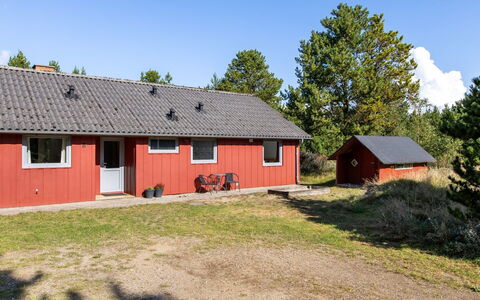 Maija - 1.4Km from the Sea: Cottage, Shed, Hut, Farmhouse, Prairie, Shack, Barn, Log Cabin, Garden Buildings